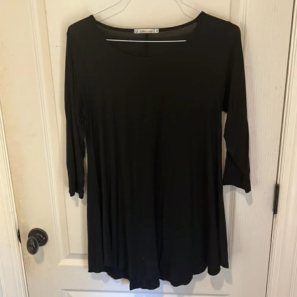 JollieLovin Black Tunic Top